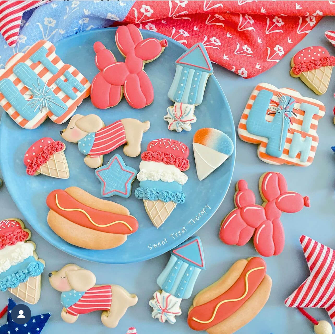 4th of July Royal Icing cookies | The Cheerful Baker