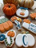 Load image into Gallery viewer, Pumpkin cookie cutter
