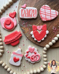 Load image into Gallery viewer, Baby plaque cookie cutter and stencil set
