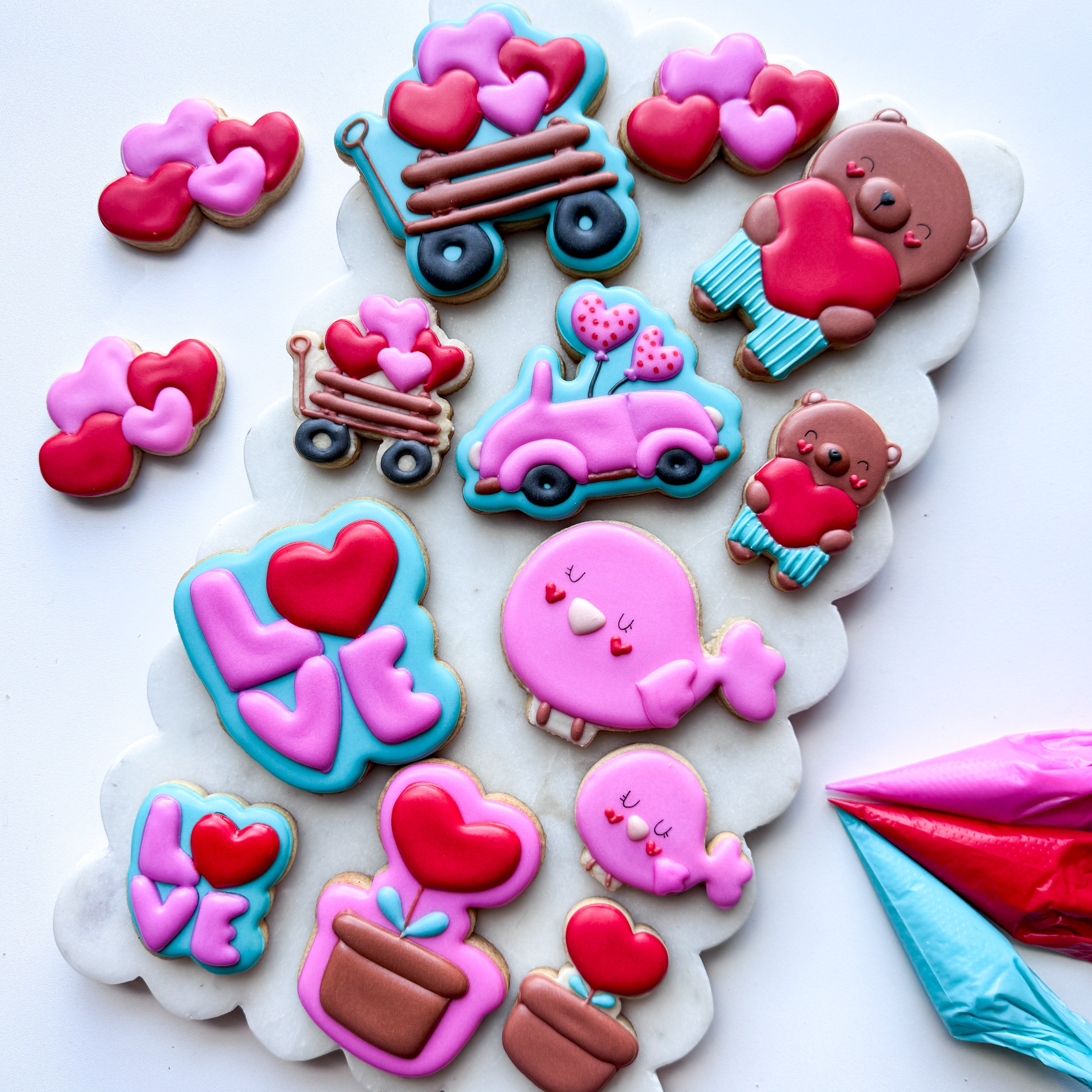 How to make red royal icing