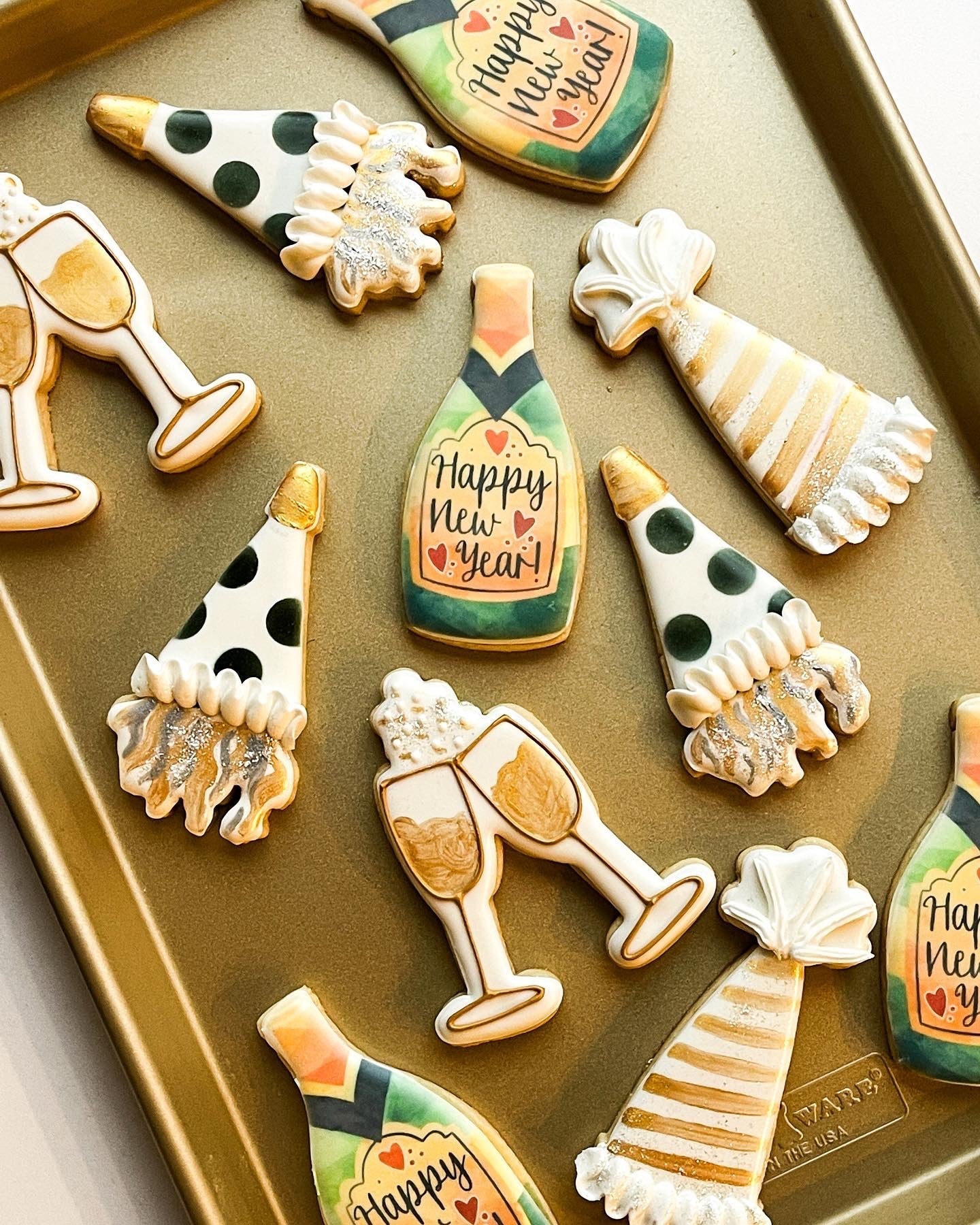 How to Prevent Cratering in Royal Icing