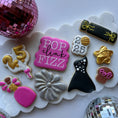 Load image into Gallery viewer, New Year's Cookie cookie decorating class
