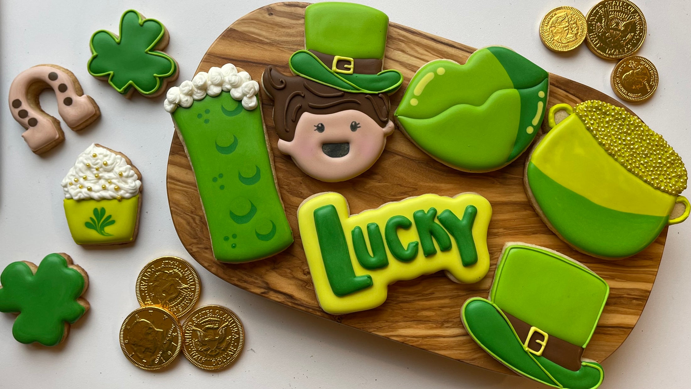 St. Patricks Day Decorating Class and Cookie Cutter Set