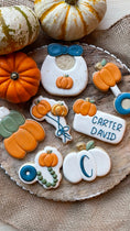 Load image into Gallery viewer, Pumpkin plaque cookie cutter
