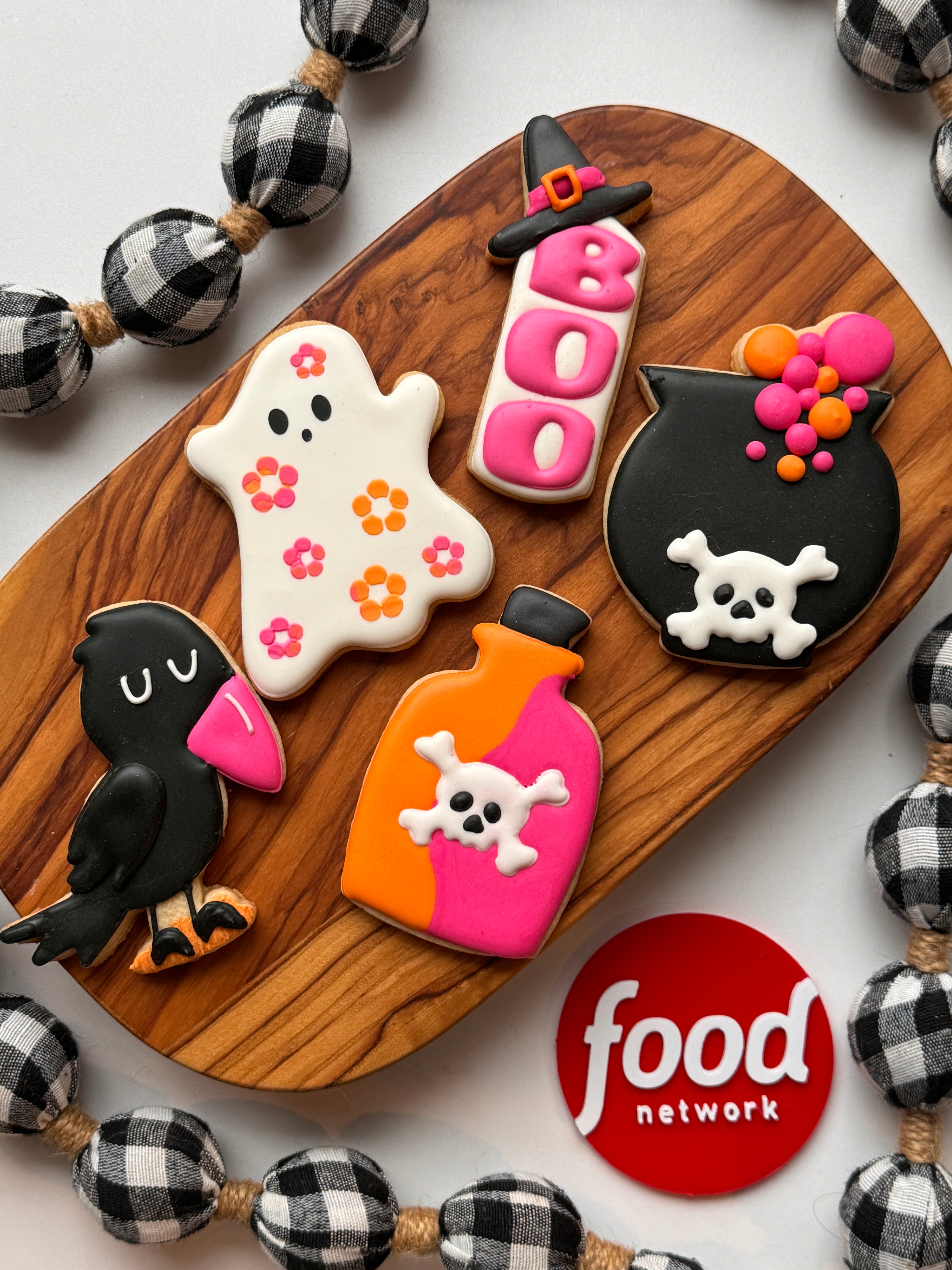 Halloween cookies for cookie decorating class with The Cheerful Baker