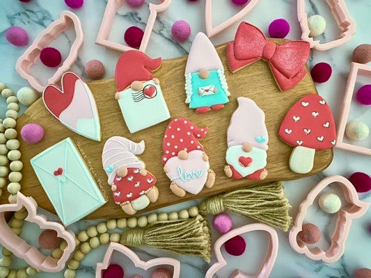 Gnome Large heart Valentine cookie cutter