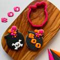 Load image into Gallery viewer, cookie subscription box | halloween cauldron cookies | the cheerful baker
