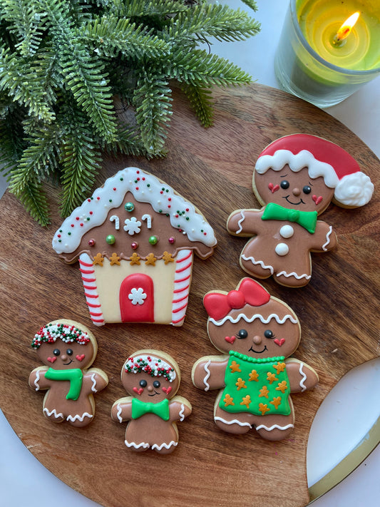 Cheerful gingerbread family cookie cutter set