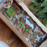 Cheerful gingerbread family cookie cutter set