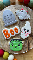 Load image into Gallery viewer, Cute ghost cookie cutter
