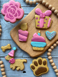 Load image into Gallery viewer, Dog paw cookie cutter
