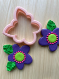 Load image into Gallery viewer, Fun flower cookie cutter
