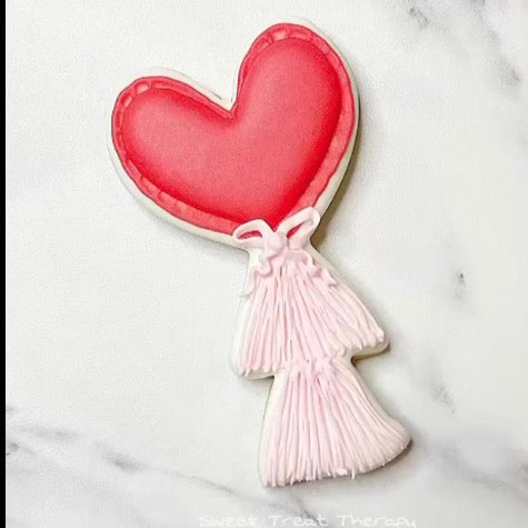 Heart balloon cookie cutter