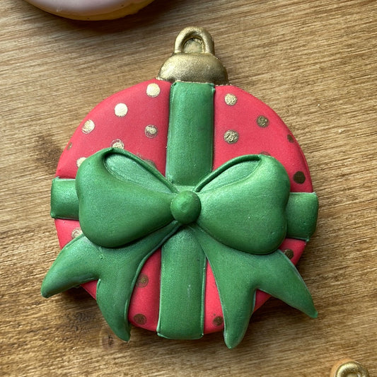 Christmas ornament with bow Christmas cookie cutter